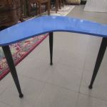 697 2002 LAMP TABLE